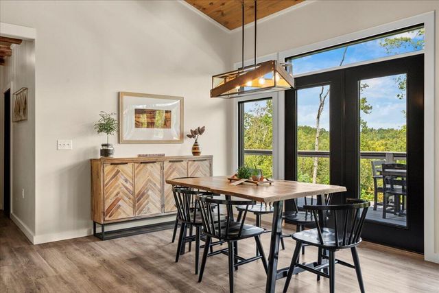 772 Chestnut Log Branch Road, Campton, KY 41301