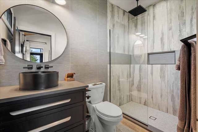 772 Chestnut Log Branch Road, Campton, KY 41301