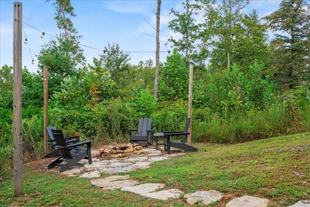 772 Chestnut Log Branch Road, Campton, KY 41301