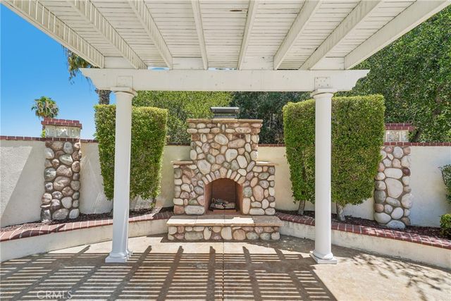2431 Rosser Drive, Corona, CA 92879
