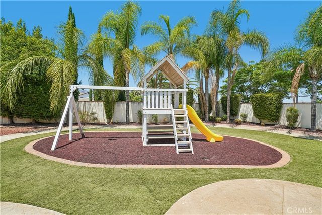 2431 Rosser Drive, Corona, CA 92879