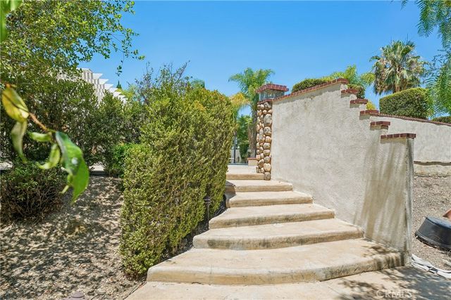 2431 Rosser Drive, Corona, CA 92879