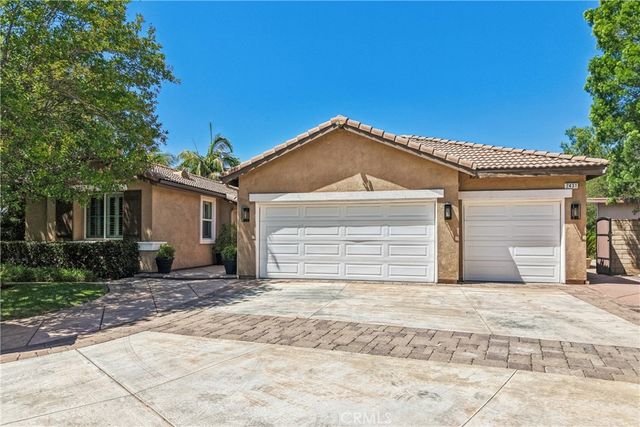 2431 Rosser Drive, Corona, CA 92879