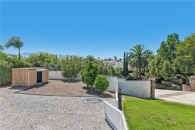 2431 Rosser Drive, Corona, CA 92879