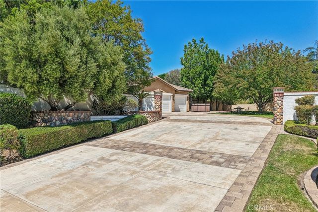 2431 Rosser Drive, Corona, CA 92879