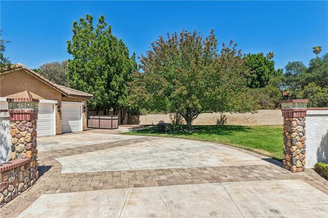 2431 Rosser Drive, Corona, CA 92879