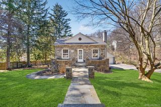 17 Hillside Terrace, Amawalk, NY 10501