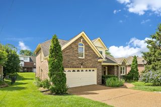 6916 Collinswood Dr, Nashville, TN 37221