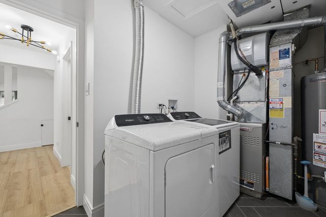 8320 Highpoint Circle A, Darien, IL 60561