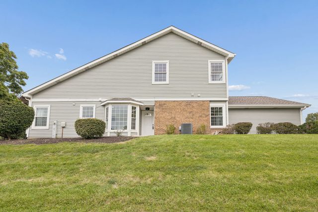 8320 Highpoint Circle A, Darien, IL 60561