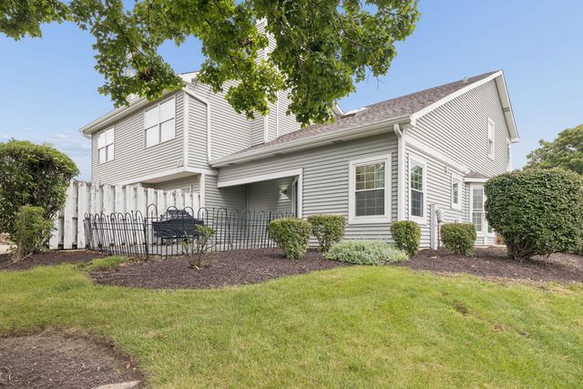 8320 Highpoint Circle A, Darien, IL 60561