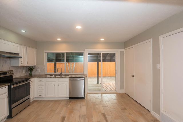 7206 La Granada Drive, Houston, TX 77083