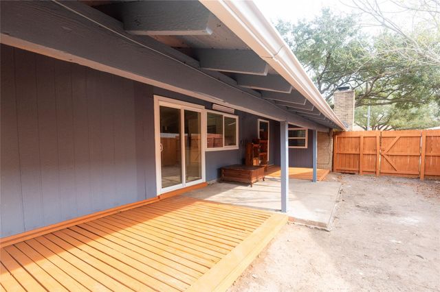7206 La Granada Drive, Houston, TX 77083