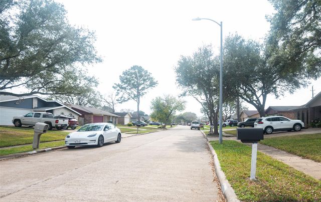 7206 La Granada Drive, Houston, TX 77083