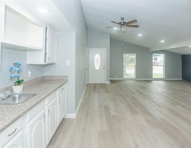 7206 La Granada Drive, Houston, TX 77083