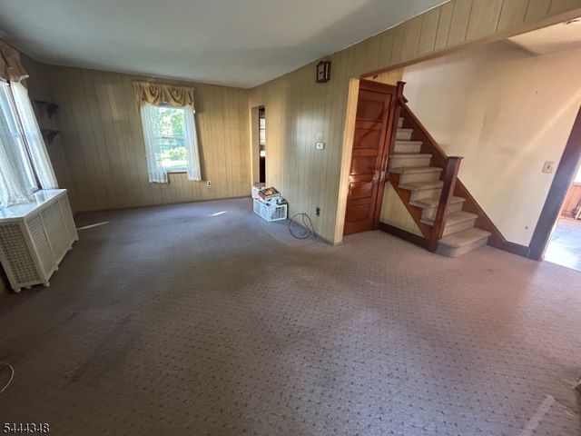 15 Willow St, Garfield City, NJ 07026