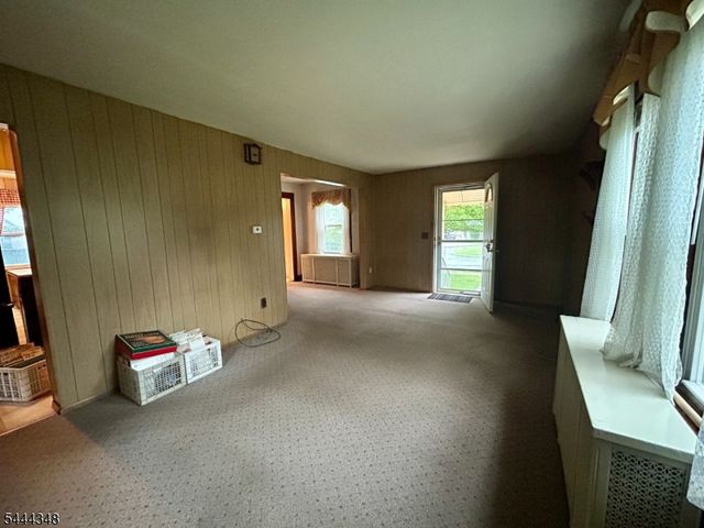 15 Willow St, Garfield City, NJ 07026