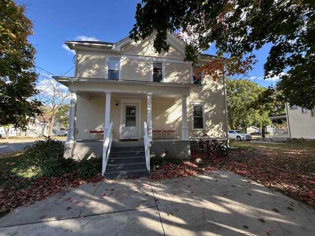 701 E 2nd Avenue, Brodhead, WI 53520