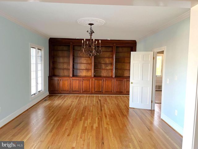 9809 HALL RD, Potomac, MD 20854