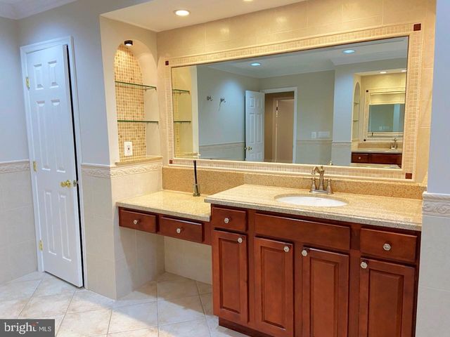 9809 HALL RD, Potomac, MD 20854