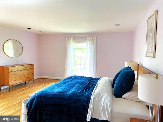 9809 HALL RD, Potomac, MD 20854