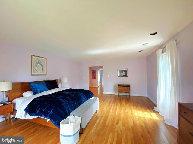 9809 HALL RD, Potomac, MD 20854