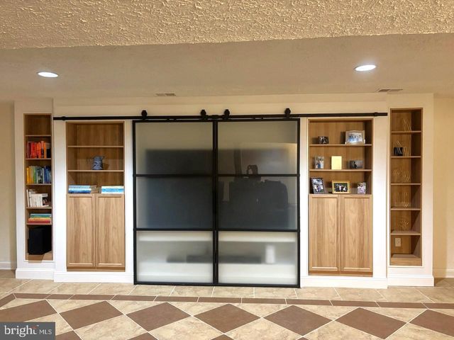 9809 HALL RD, Potomac, MD 20854