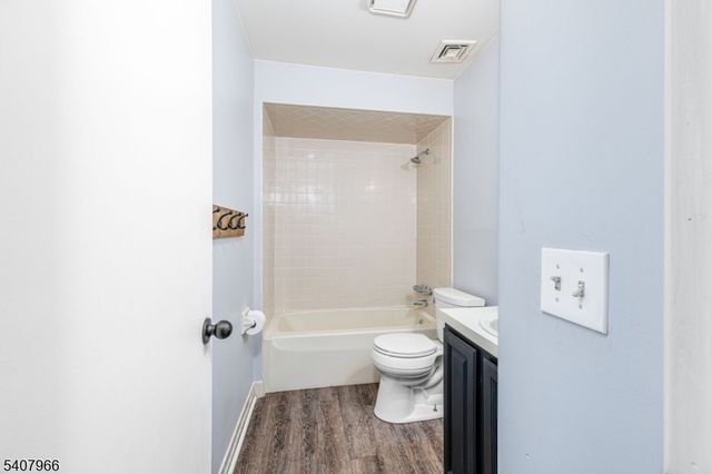 3 Port Royal Dr 5, Vernon Twp., NJ 07462