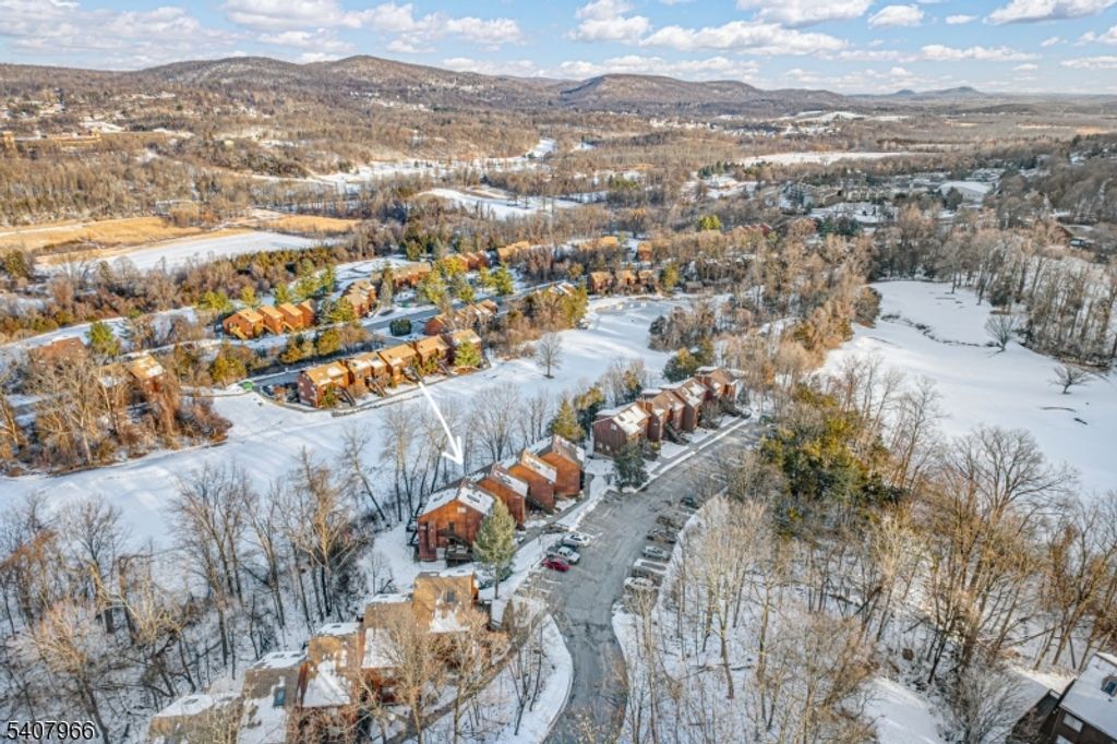 3 Port Royal Dr 5, Vernon Twp., NJ 07462