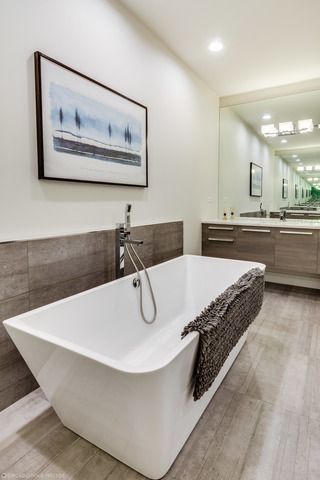 1150 W Hubbard Street 1E, Chicago, IL 60642