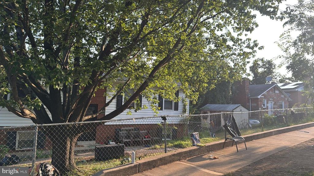1211 DOEWOOD LN, Capitol Heights, MD 20743