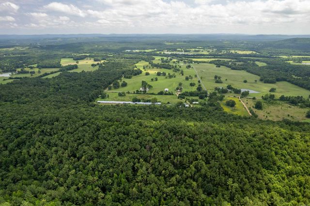 Ragweed Valley Road, Royal, AR 71968