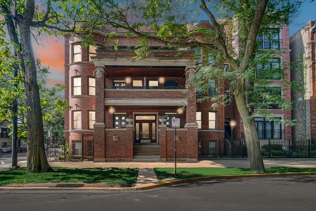 3001 W Logan Boulevard 1, Chicago, IL 60647