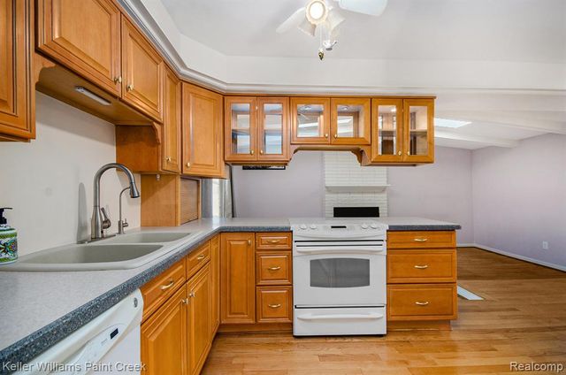 13311 Picadilly, Sterling Heights, MI 48312