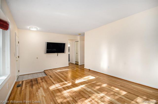 13311 Picadilly, Sterling Heights, MI 48312