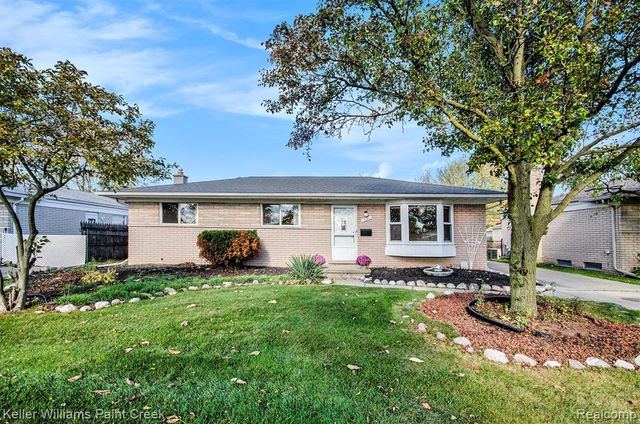 13311 Picadilly, Sterling Heights, MI 48312
