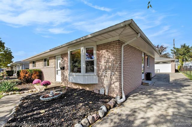 13311 Picadilly, Sterling Heights, MI 48312