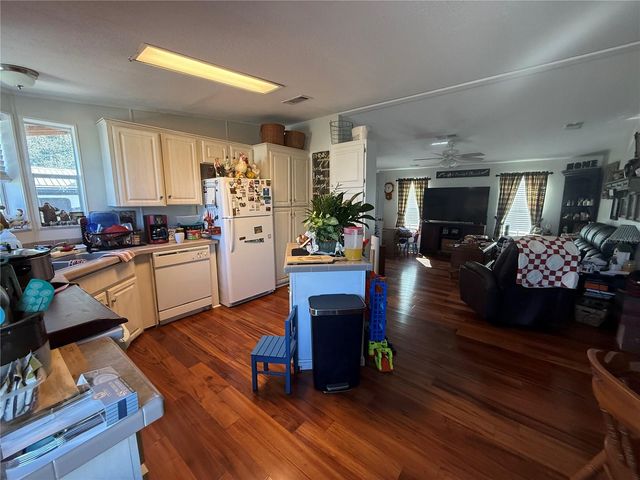 39020 KIRKLAND DRIVE, Zephyrhills, FL 33542