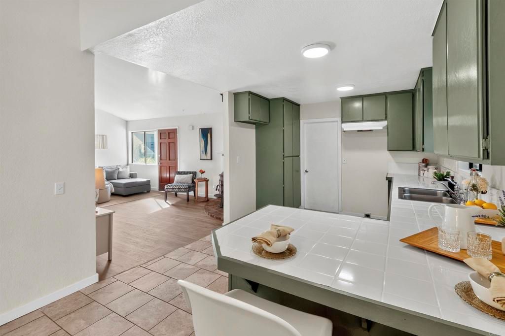 945 E Street, Ramona, CA 92065 — exterior