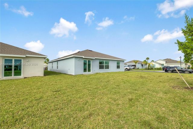 19941 GREEN PASTURE RD, Lehigh Acres, FL 33974