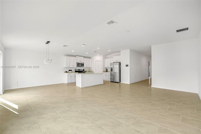 19941 GREEN PASTURE RD, Lehigh Acres, FL 33974