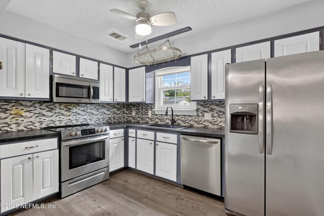 2084 BROAD OAK Drive, Jacksonville, FL 32225