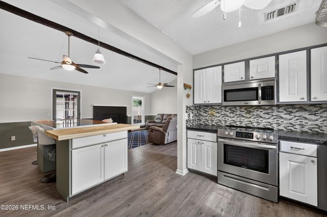 2084 BROAD OAK Drive, Jacksonville, FL 32225