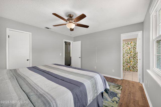 2084 BROAD OAK Drive, Jacksonville, FL 32225