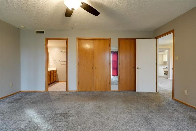 12300 E 43rd Street 1 A, Independence, MO 64055