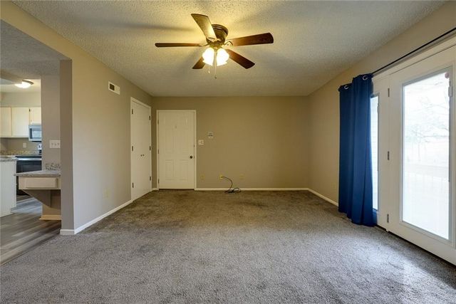 12300 E 43rd Street 1 A, Independence, MO 64055