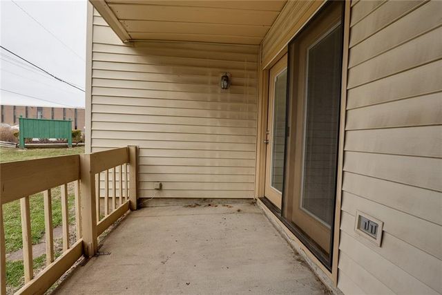 12300 E 43rd Street 1 A, Independence, MO 64055