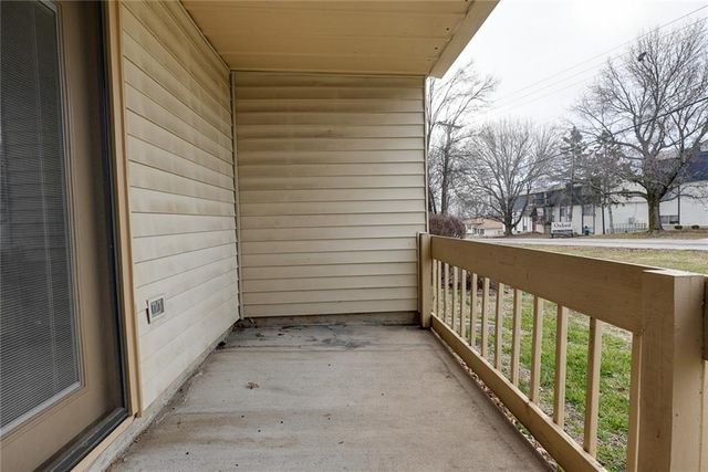 12300 E 43rd Street 1 A, Independence, MO 64055