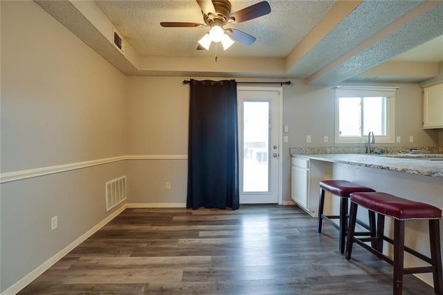 12300 E 43rd Street 1 A, Independence, MO 64055