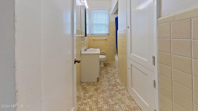 1261 BELMONT Terrace 1, Jacksonville, FL 32207